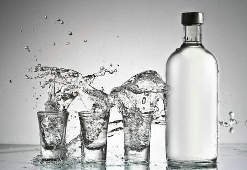 貴州茅臺(tái)上調(diào)2018年茅臺(tái)酒銷售計(jì)劃