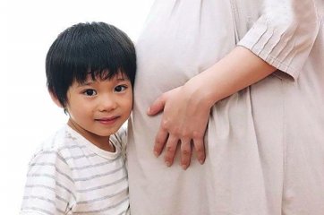 2017中國二孩出生數(shù)量首超一孩