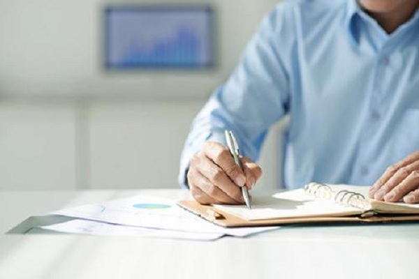 2018年小型微利企業(yè)如何才能享受減半征稅優(yōu)惠政策?